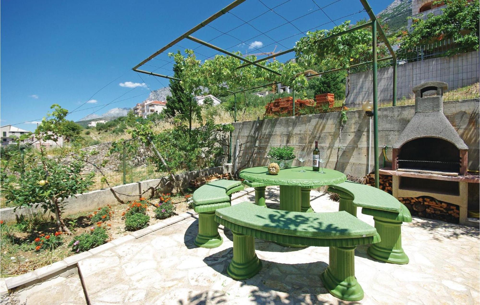 Stunning Apartment In Makarska With Wifi Eksteriør bilde